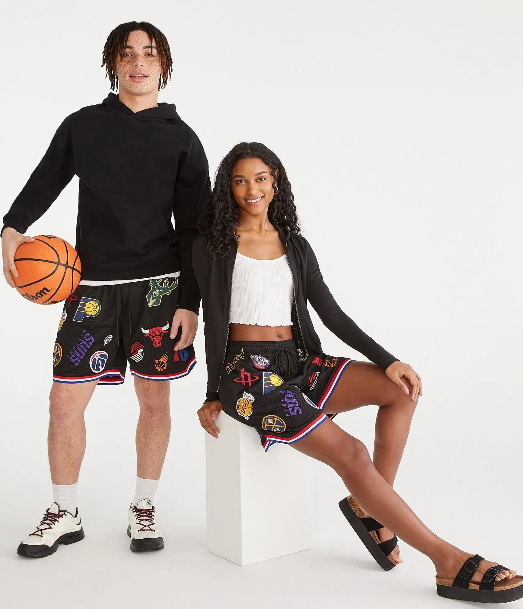 Aeropostale Nba Team Logos Mesh Shorts 6"