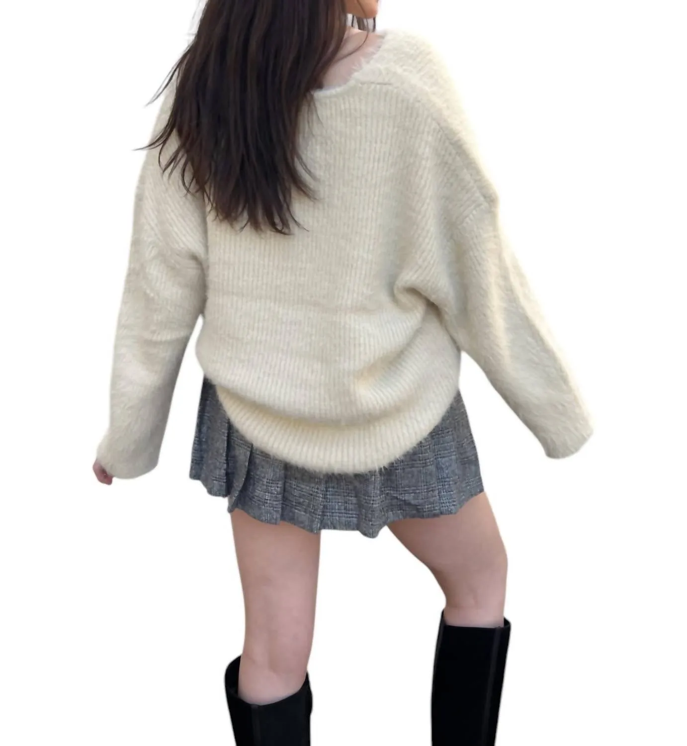 Classic Move V-Neck Fuzzy Sweater In Natural