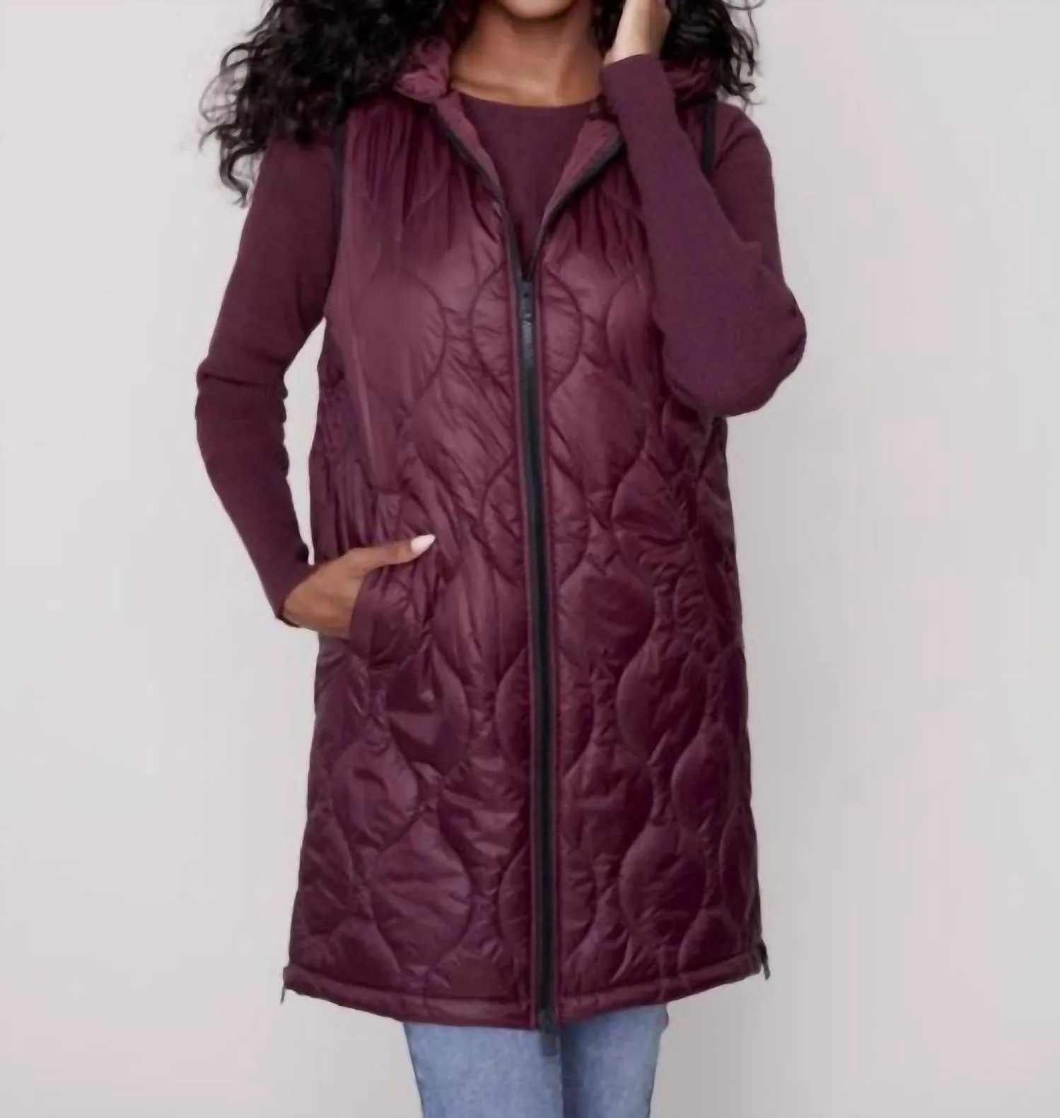 Luna Quilted Puffer Vest In Wine