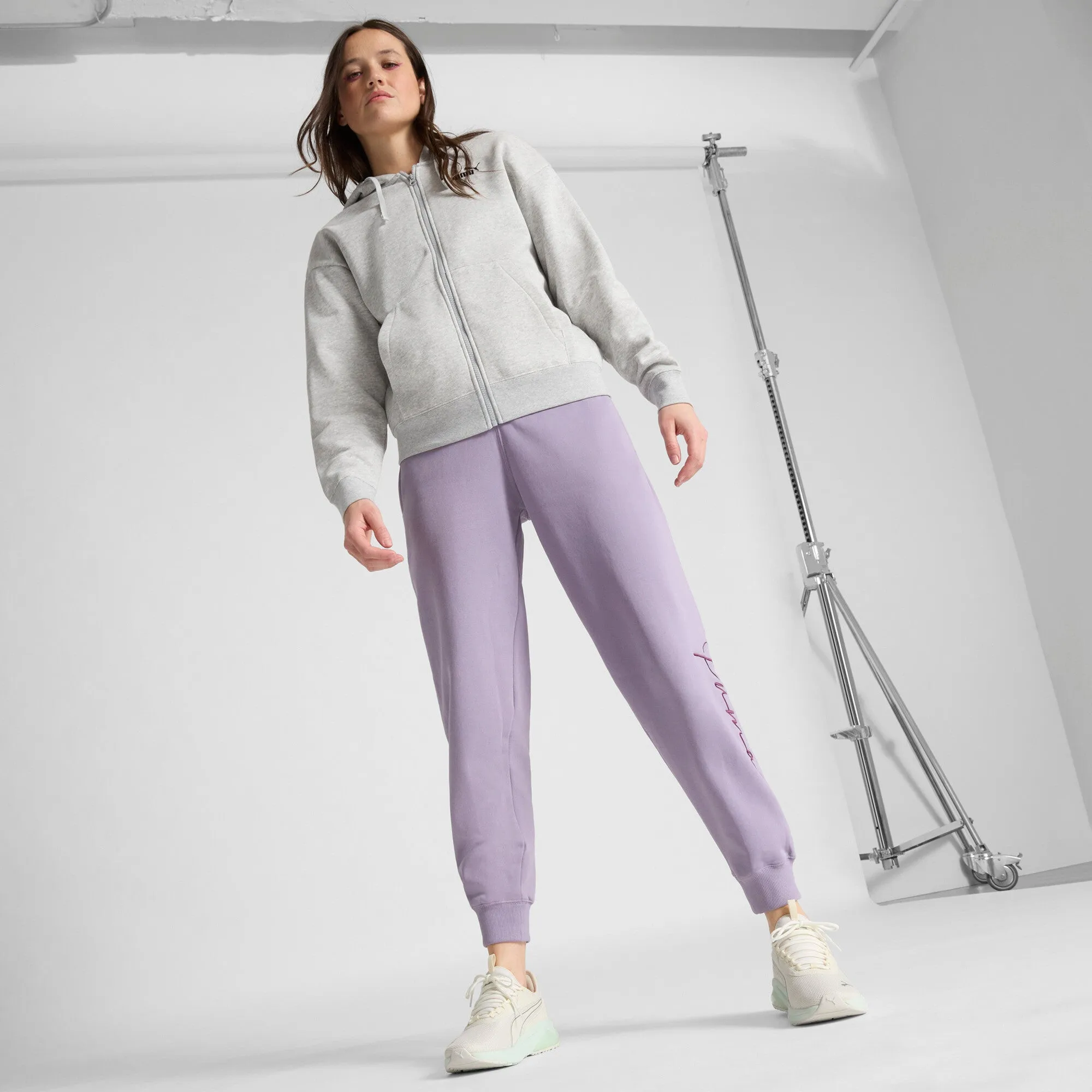PUMA Women's Essentials Small No. 1 Logo Fleece Comfort Full-Zip Hoodie