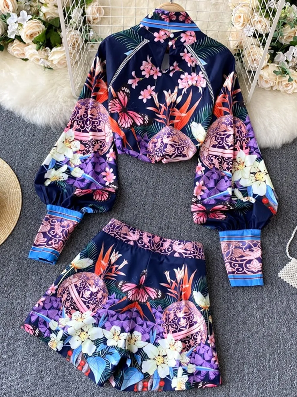 REILY Floral Blouse & Shorts Set