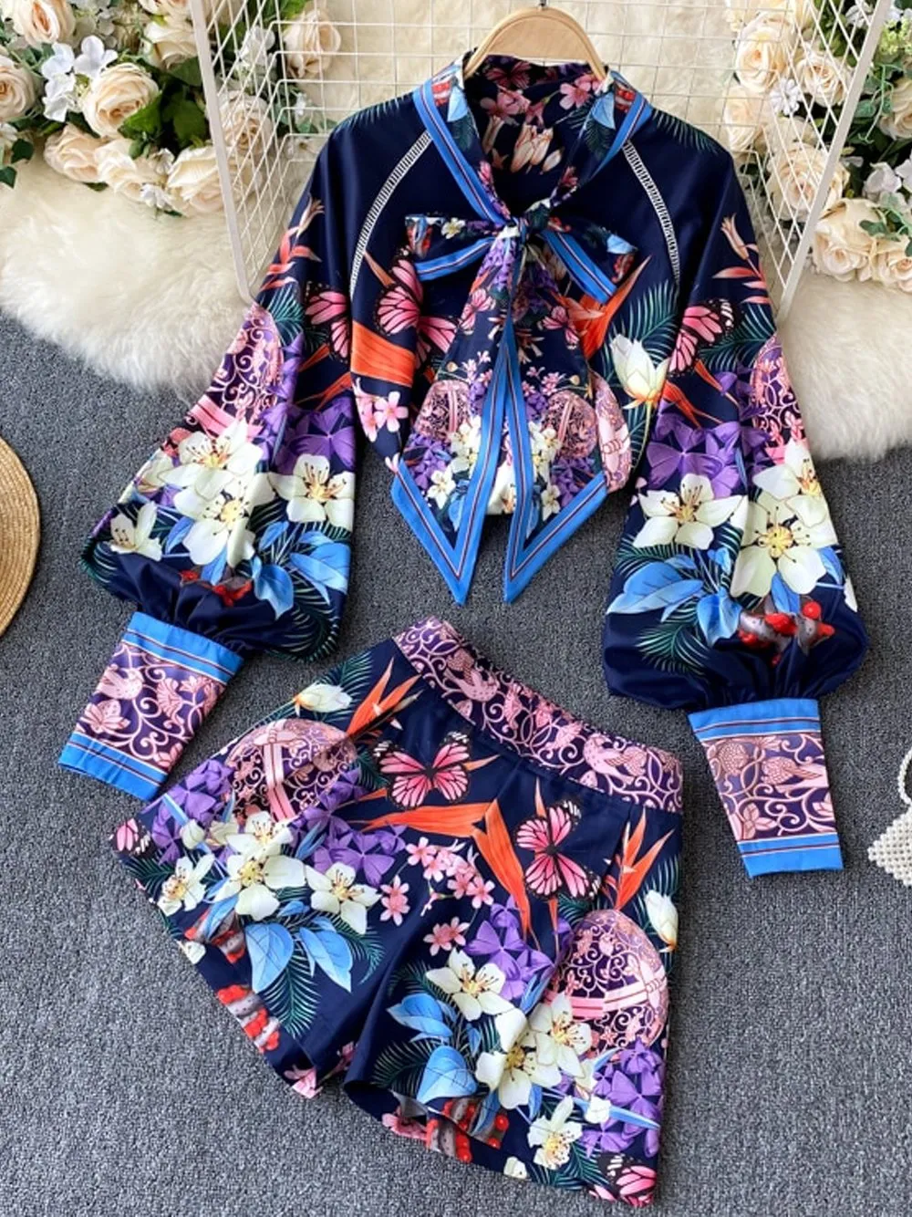 REILY Floral Blouse & Shorts Set