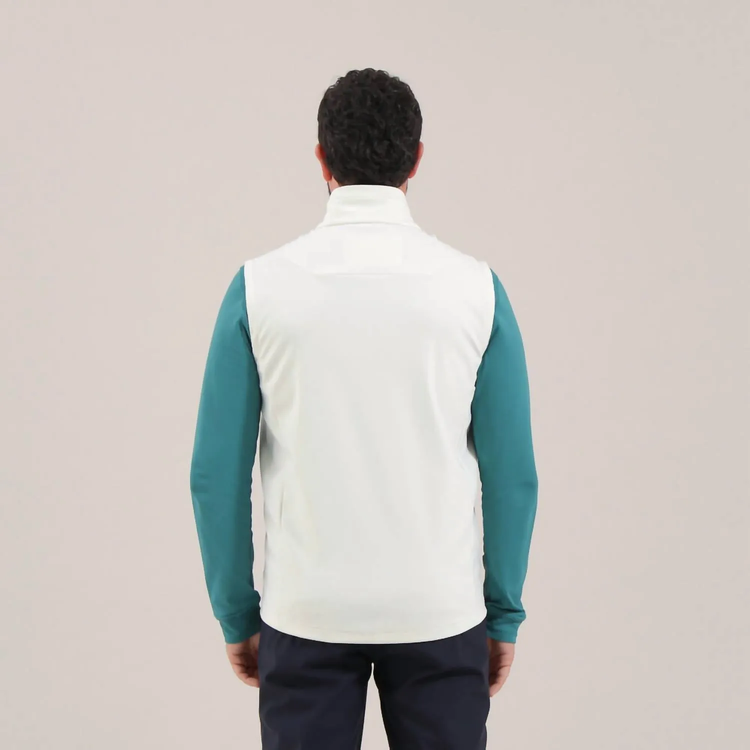 The Everyday Pro-Therm Super Stretch Vest In Frosting Cream