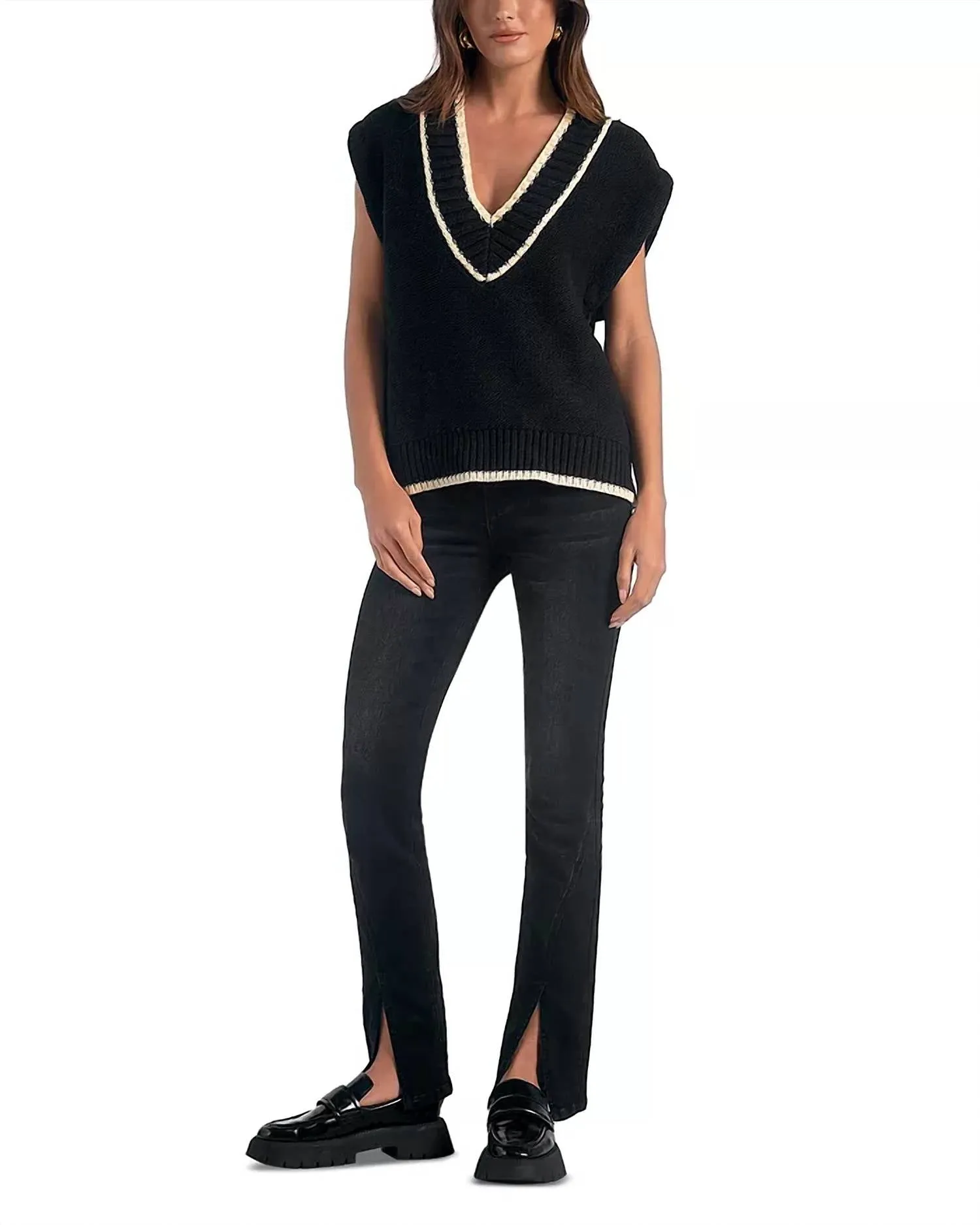 V Neck Sweater Vest In Black