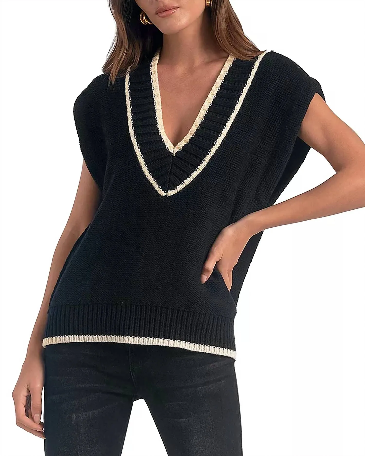 V Neck Sweater Vest In Black
